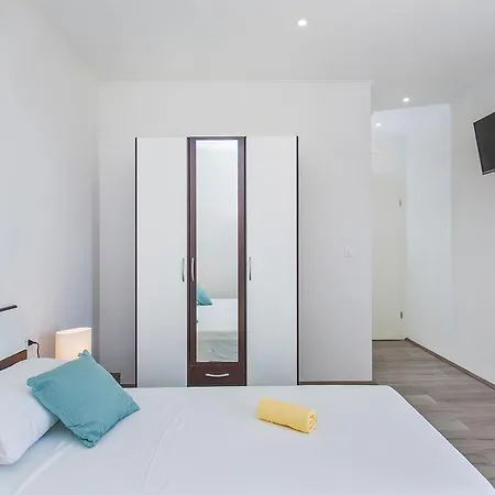 Duper Guest house